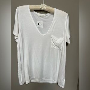 NWT White V-neck Tee